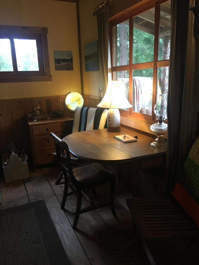 Maple Heart Ranch Villa Shawnigan Lake ภายนอก รูปภาพ